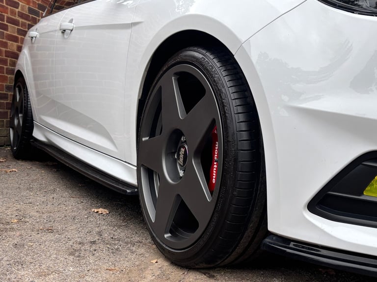 2016 Ford Focus 2.0T EcoBoost ST-3 FULLY FORGED  MOUNTUNE BIG BRAKE KIT  X37