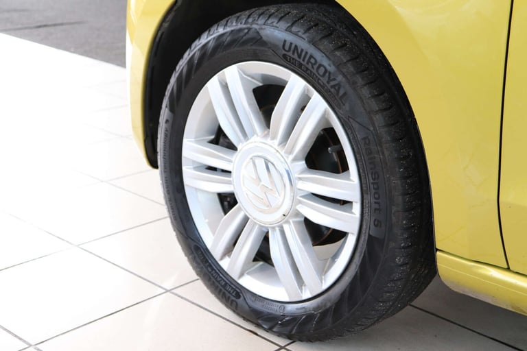 2016 Volkswagen up! 1.0 High Up 3dr Hatchback Petrol Manual