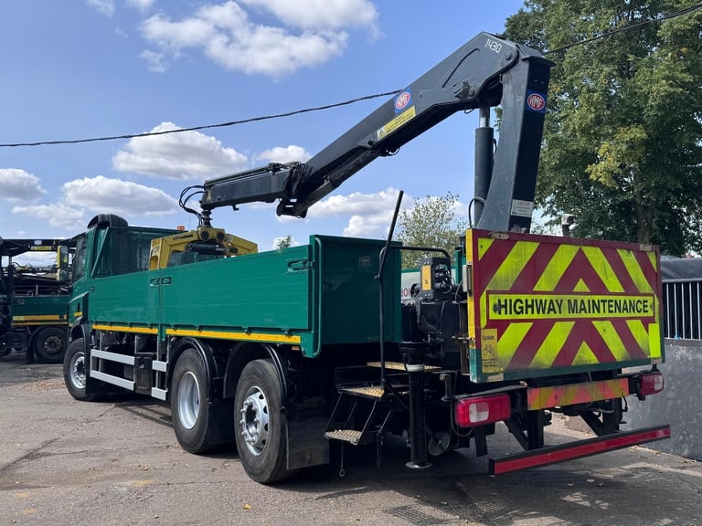 2014 DAF CF 75.330 D/S WITH HMF 1430 CRANE 
