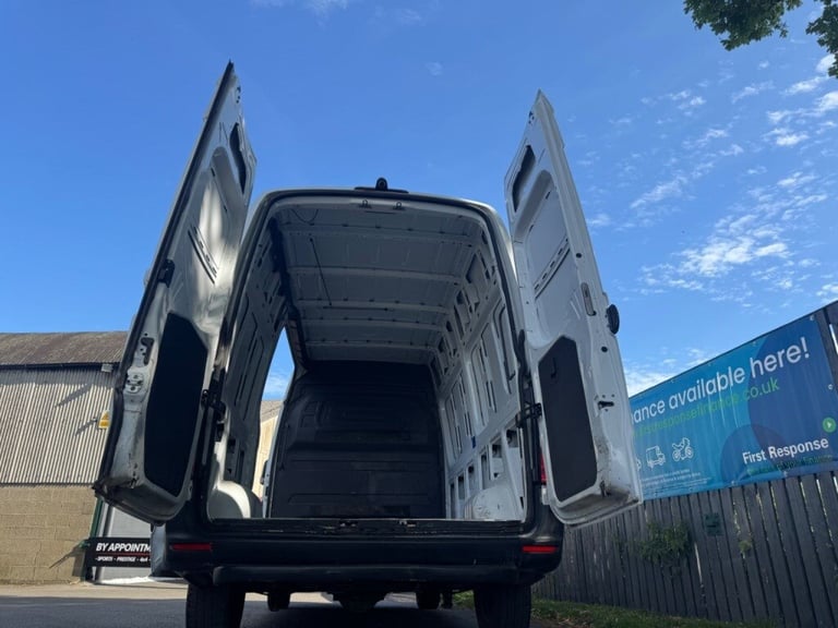Mercedes-Benz Sprinter 3.5t H2 L2 Progressive Van++1 OWNER++CRUISE++REV