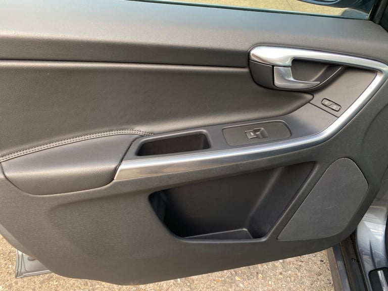 2016 Volvo XC60 2.0 D4 SE Lux Nav Auto Euro 6 (s/s) 5dr ESTATE Diesel Automatic