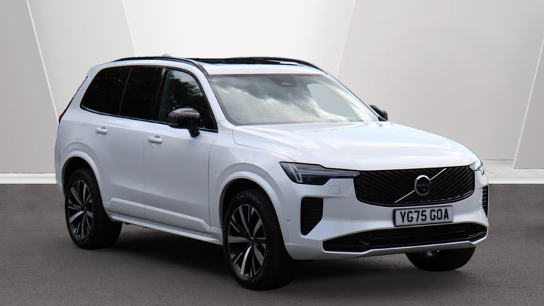 2025 Volvo XC90 B5 (P) AWD Plus Dark (Harman Kardon Sound, 360 Camera, Apple CarPlay, BLIS) ESTAT...