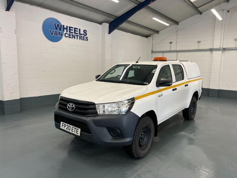 2020 Toyota Hilux 2.4 D-4D Active 4WD Euro 6 4dr (3.5t) Pickup Diesel Manual