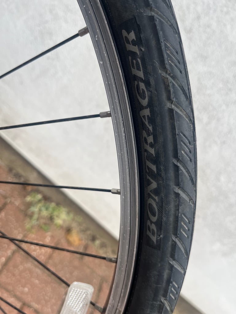 Trek 7.0fx woman's hybrid bike