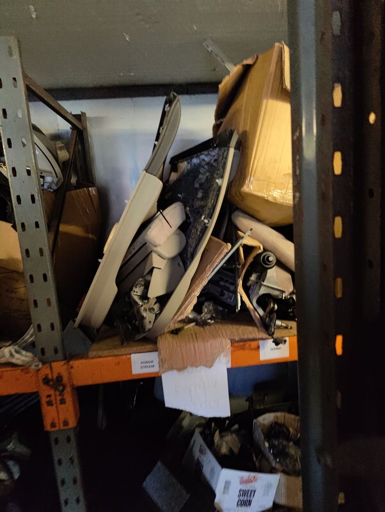 JOBLOT OF USED CAR PARTS LOGHTS MIRRORS SWITCHES