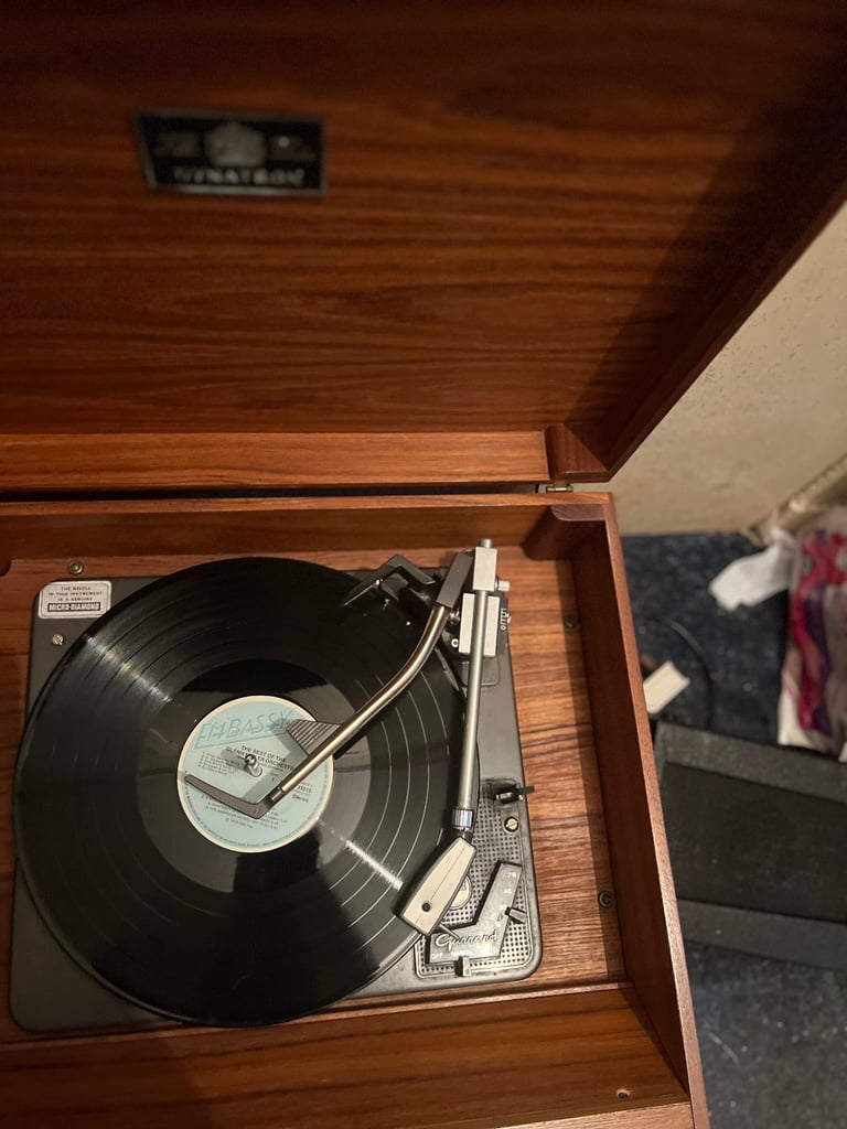 image for Dynatron vintage r/player