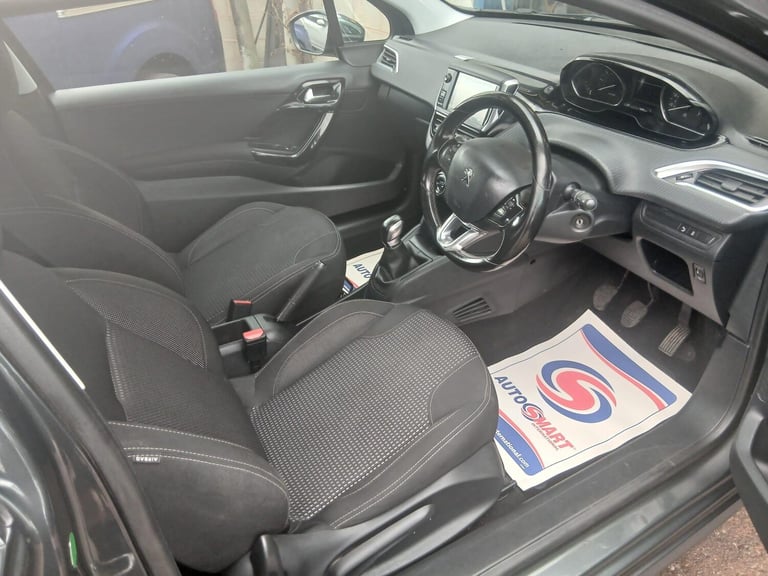 2015 Peugeot 208 1.2 PureTech 82 Allure 3dr HATCHBACK PETROL Manual