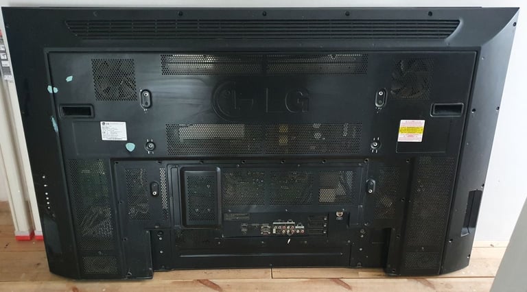 LG 50PY2R Plasma screen tv 44 inches