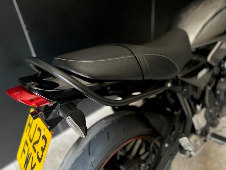 STUNNING LOW MILEAGE 2023/23 KAWASAKI Z650 RS MOTORCYCLE
