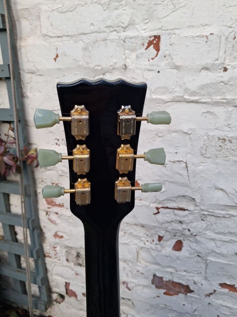 JHS Vintage V100 electric guitar