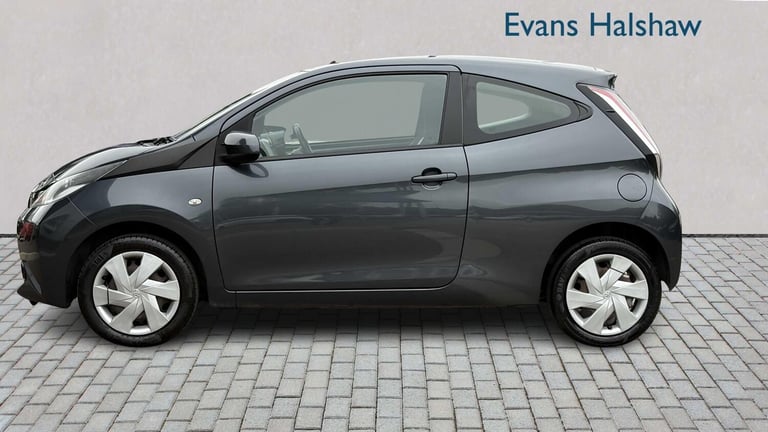 2015 Toyota AYGO 1.0 VVT-i X-Play 3dr Hatchback Petrol Manual