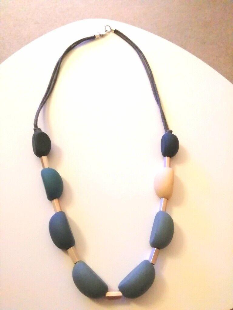 Oliver Bonas Lorine necklace