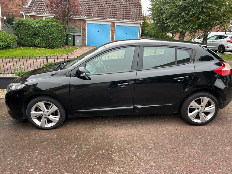 Renault, MEGANE, Hatchback, 2012, Manual, 1598 (cc), 5 doors