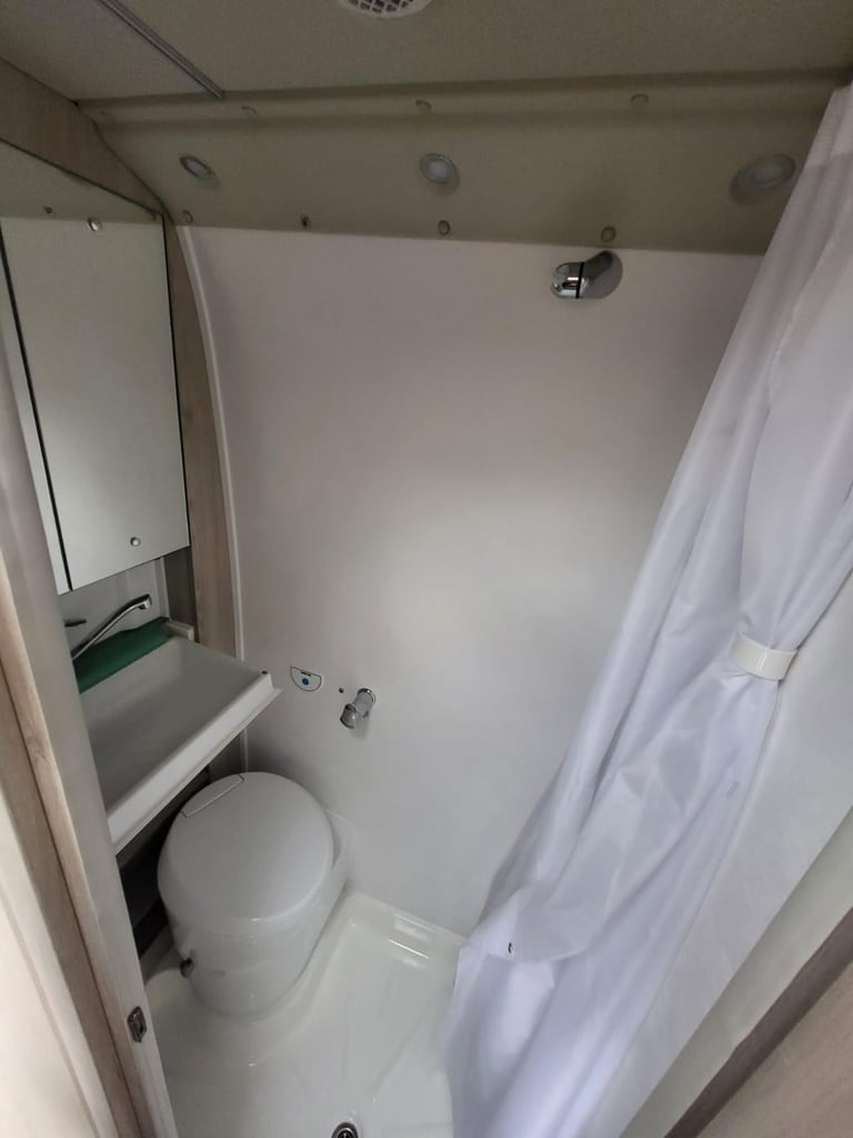 Autotrail Tribute T-660 T660 Campervan ** Auto - Low Miles - 1 Owner - FSH **