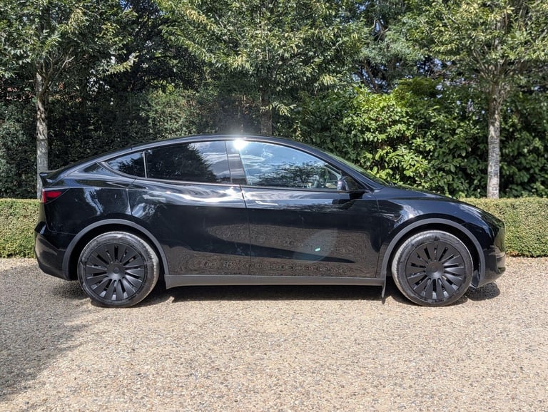 2025 Tesla Model Y (Dual Motor) Long Range Auto 4WDE 5dr MPV Electric Automatic