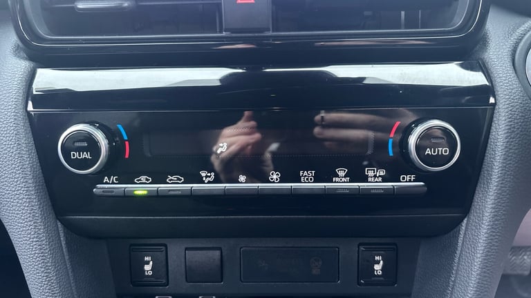 2024 Toyota Yaris Cross 1.5 Hybrid 130 Premiere Edition 5dr CVT Hybrid Estate Estate Hybrid Autom...