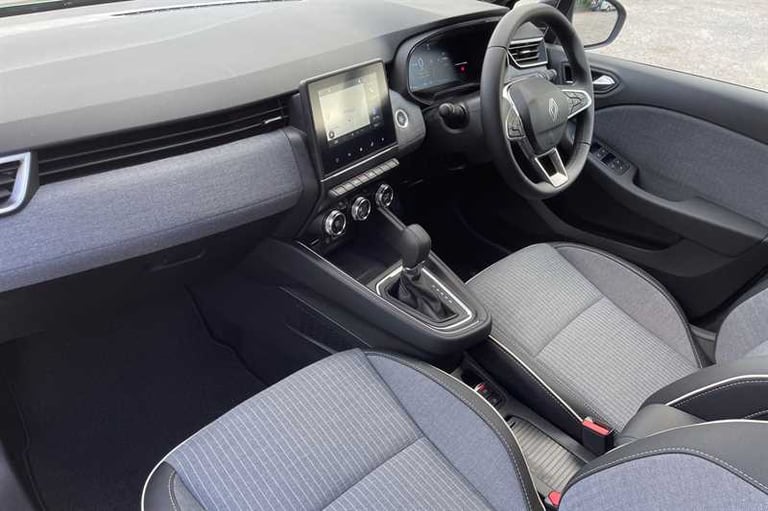 2025 Renault Clio 1.6 E-TECH techno Hatchback 5dr Petrol Hybrid Auto Euro 6 (s/s) (145 ps) Hatchb...