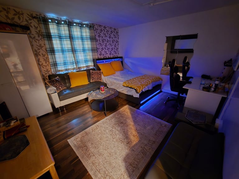 1 bed flat fonchley C full Furnished 