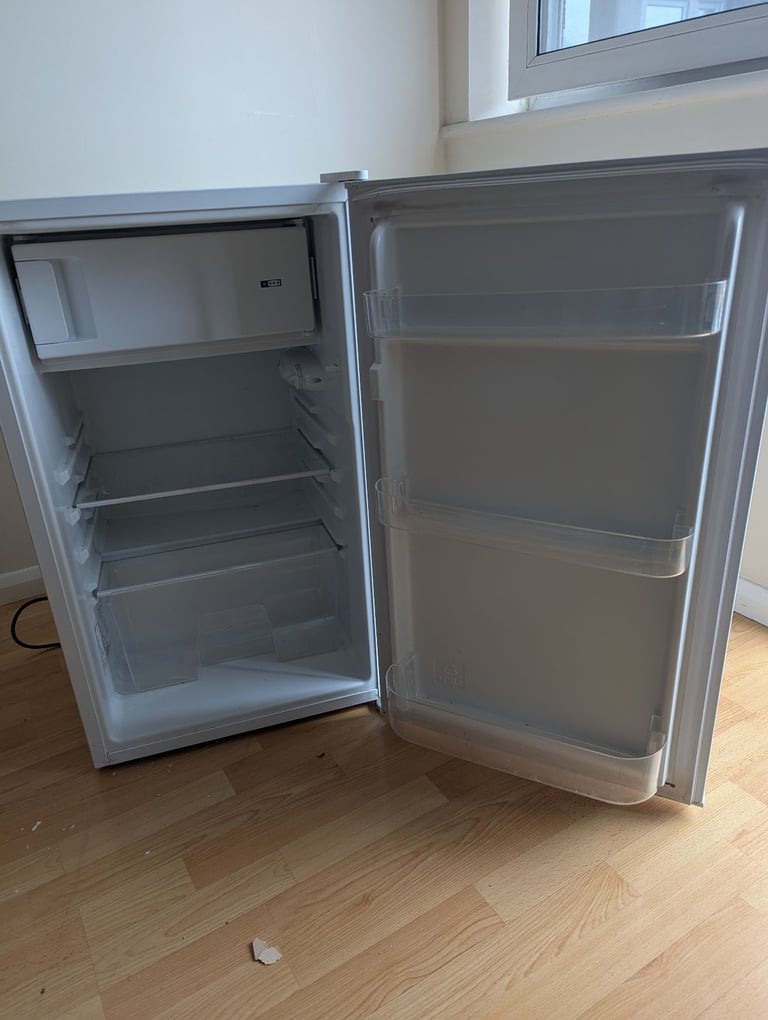 Undercounter fridge  freezer 