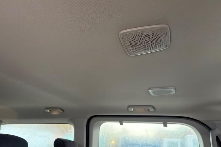 2025 Ford Tourneo Custom 2.5 PHEV 232ps H1 Zetec 8 seater Auto MPV PETROL/ELECTRIC Automatic