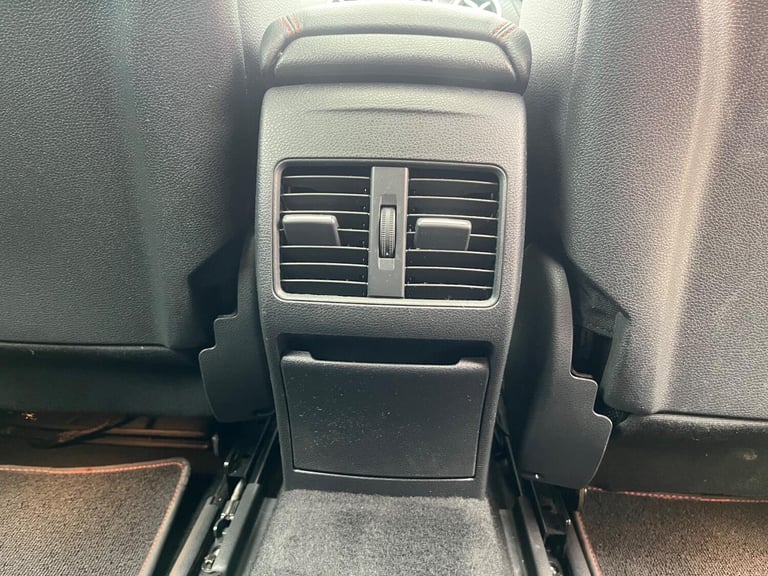 2018 MERCEDES-BENZ A180D AMG LINE 1 OWNER FULL SERVICE HISTORY LOW MILES