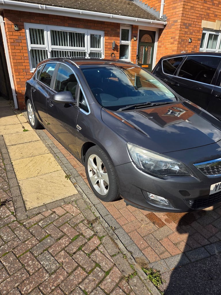 Vauxhall, ASTRA, Hatchback, 2010, Manual, 1598 (cc), 5 doors
