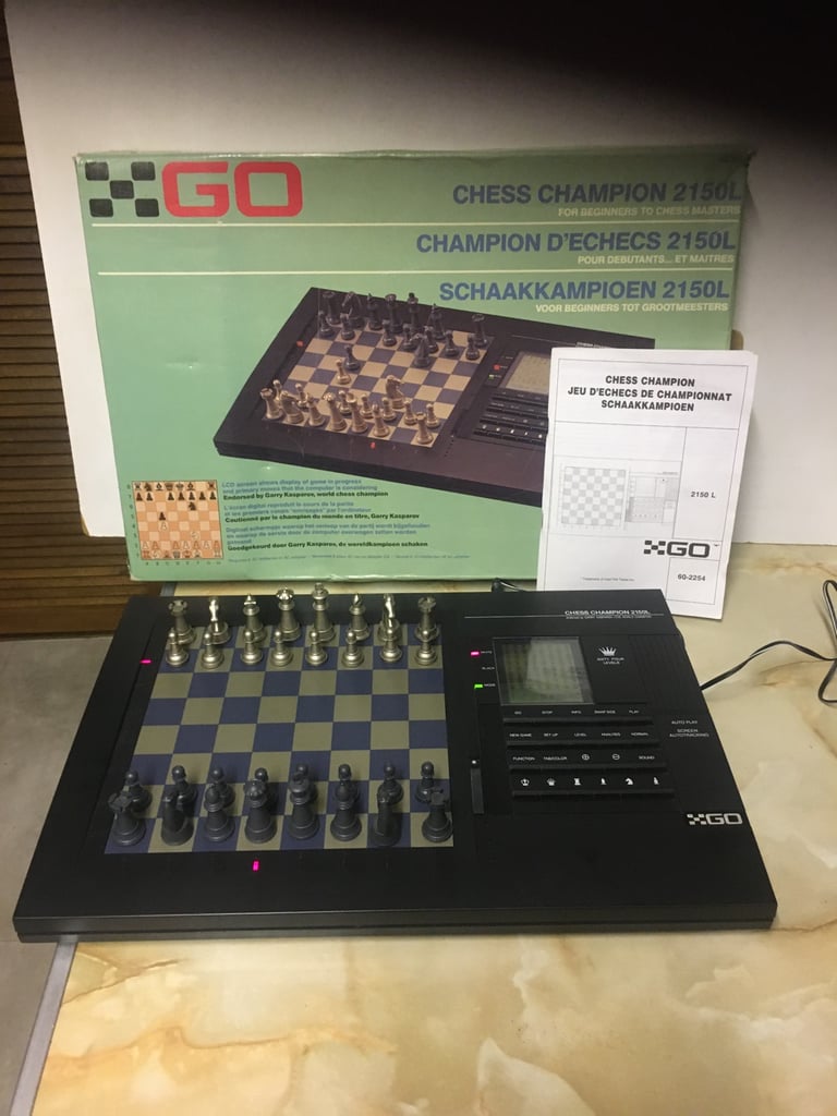 Chess champion electronic chess set 