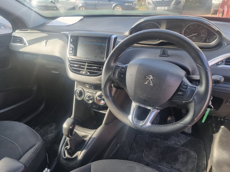 PEUGEOT 208 1.2 PETROL VERY LOW MILEAGE 5 DOOR HATCHBACK MANUAL 
