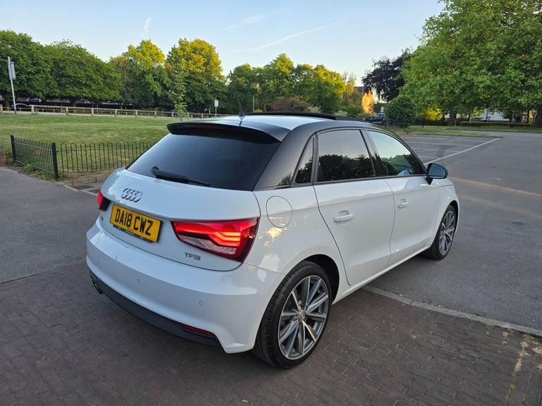 A1 1.4 TFSI SPORT AUTO S TRONIC PANORAMIC ROOF NAV LEATHER XENON 44K 