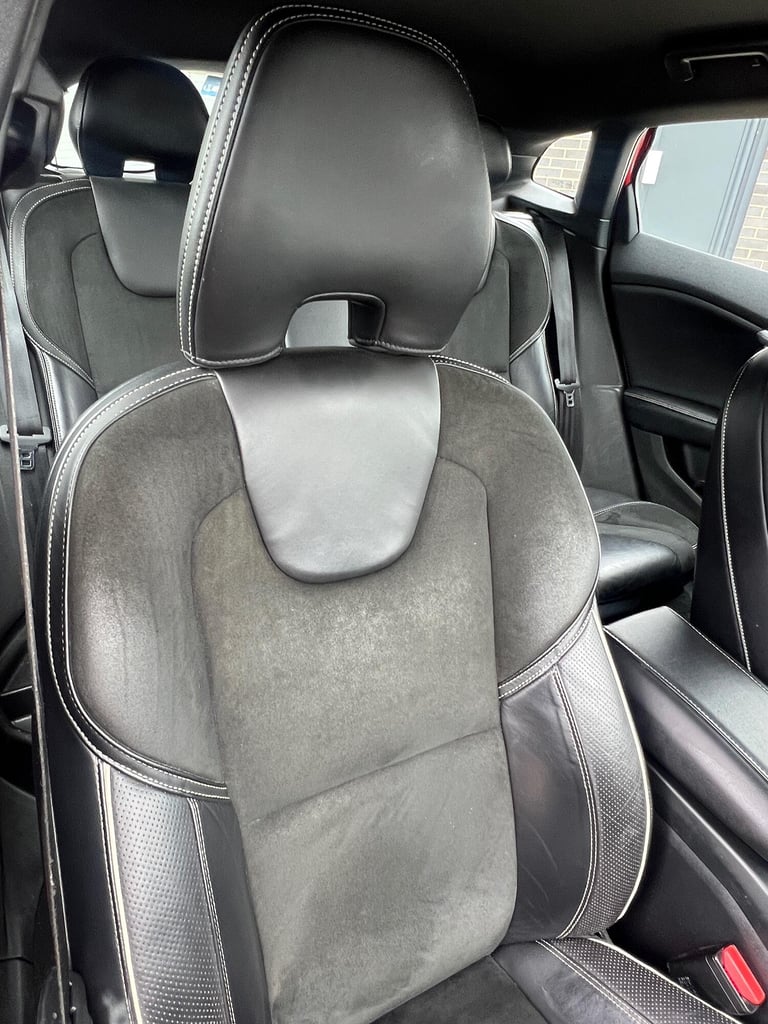 VOLVO V40 1.5 R-Design T3 Red Auto Petrol 2016