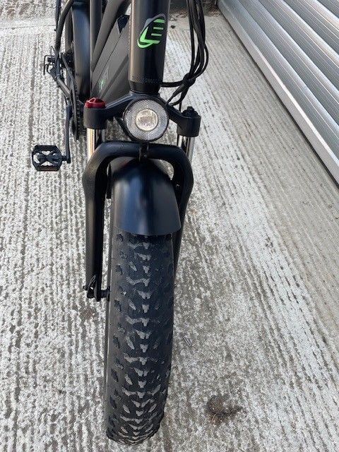 20 inch; Fat Tyre e-Bike 36v 13ah Battery - 2 x Spare tyres 4 x Innertube Lock and Dual Pannier Bags