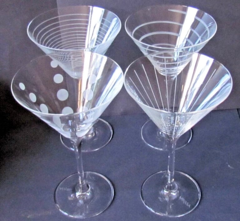 image for New MIKASA Cheers Set of 4 Martini Cocktail Glasses