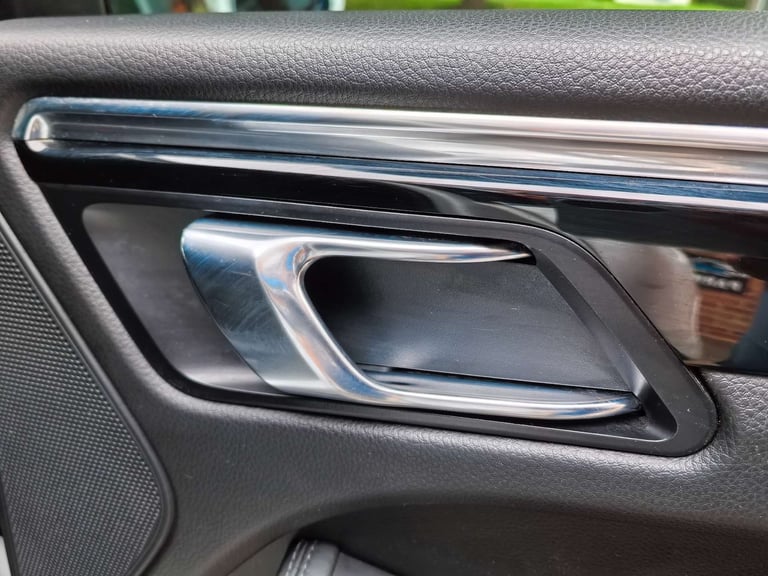 2015 Porsche Macan 3.0 Macan S D Semi-Auto 4WD 5dr SUV Diesel Automatic