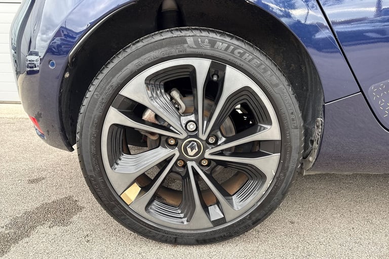 2022 Renault Zoe R135 EV50 52kWh Iconic Auto 5dr (Boost Charge) Hatchback ELECTRIC Automatic