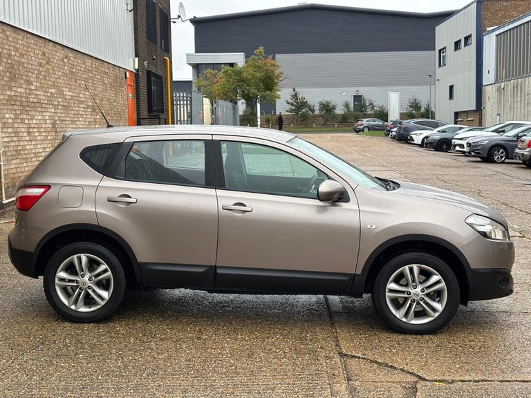 2010 Nissan Qashqai 1.5 dCi Acenta 5dr HATCHBACK Diesel Manual