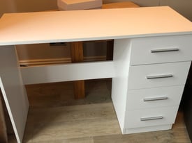 White dressing table or desk with 4 drawers 
