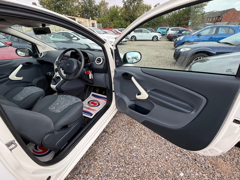 SERVICE HISTORY,2KEYS,MOT,3 MONTH WARRANTY 