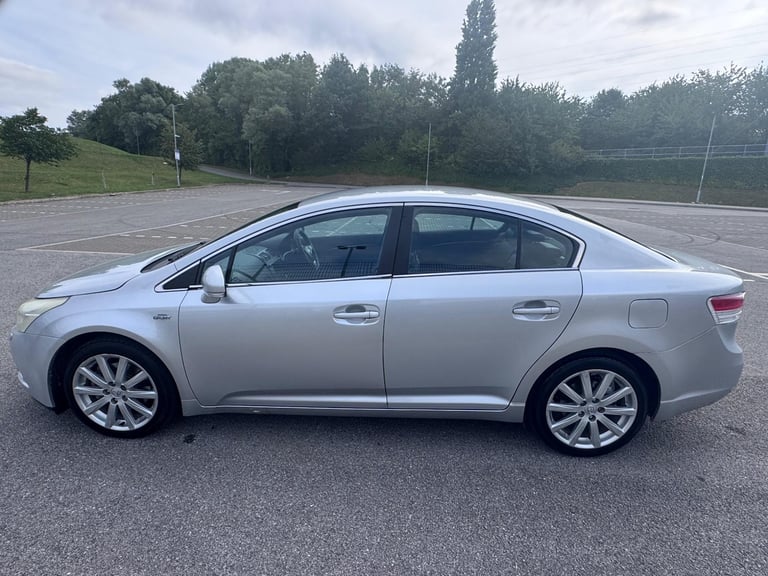 2010 Toyota Avensis 2.2 D-CAT T Spirit Auto Euro 5 4dr SALOON Diesel Automatic