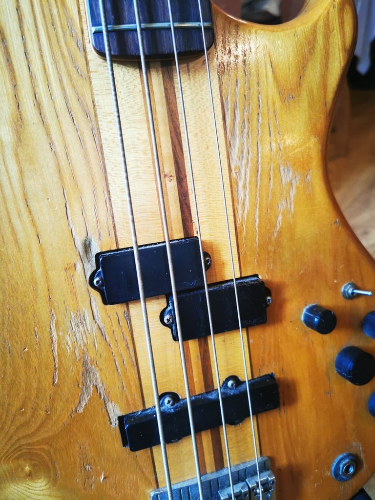 Westone Thunder 1a Vintage Bass Guitar 