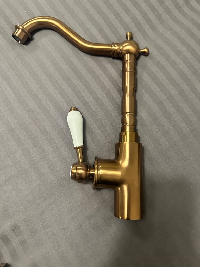 image for Antique Style Copper Kitchen Tap with Ceramic Handle – Brand New, Complete Set in Box