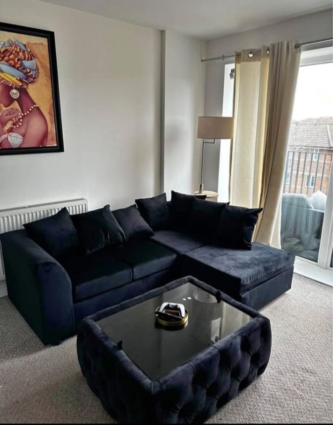 Brand New lovely 4 seater corner sofa available cash on delivery