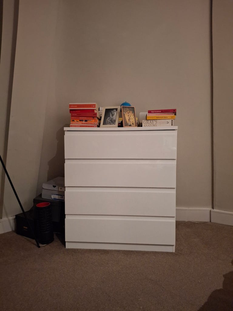Chest of drawers, white