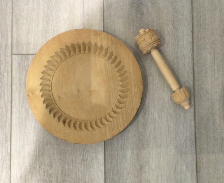 image for Vintage Wooden round Shortbread Mould Stanley Whyte 8.5” with embossed stamper roller