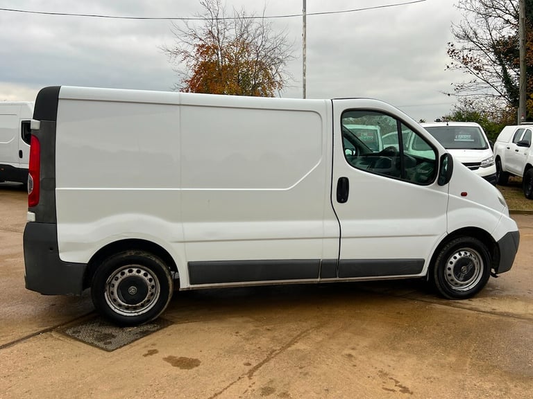 2010 Vauxhall Vivaro 2.0 2700 CDTi Panel Van 4dr Diesel Manual FWD L1 (215 g/km, 113 bhp) Panel V...