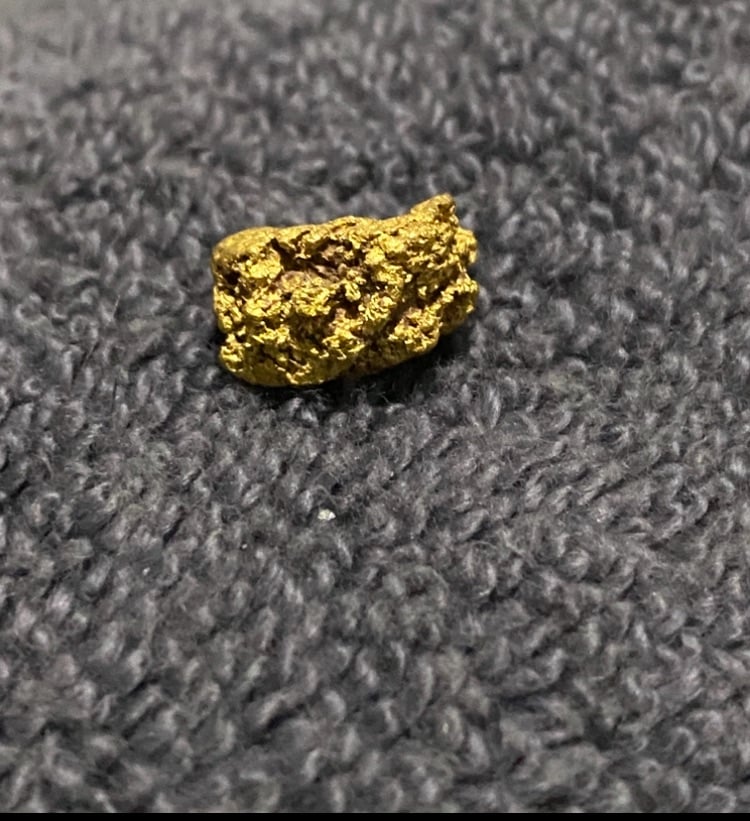 5.86g Alaskan raw gold nuggets 