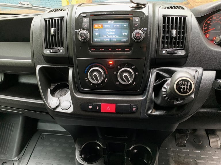 2019 Peugeot Boxer 335 L3H2 PROFESSIONAL 2.0 BLUE HDI LWB VAN (EURO 6) NO VAT !