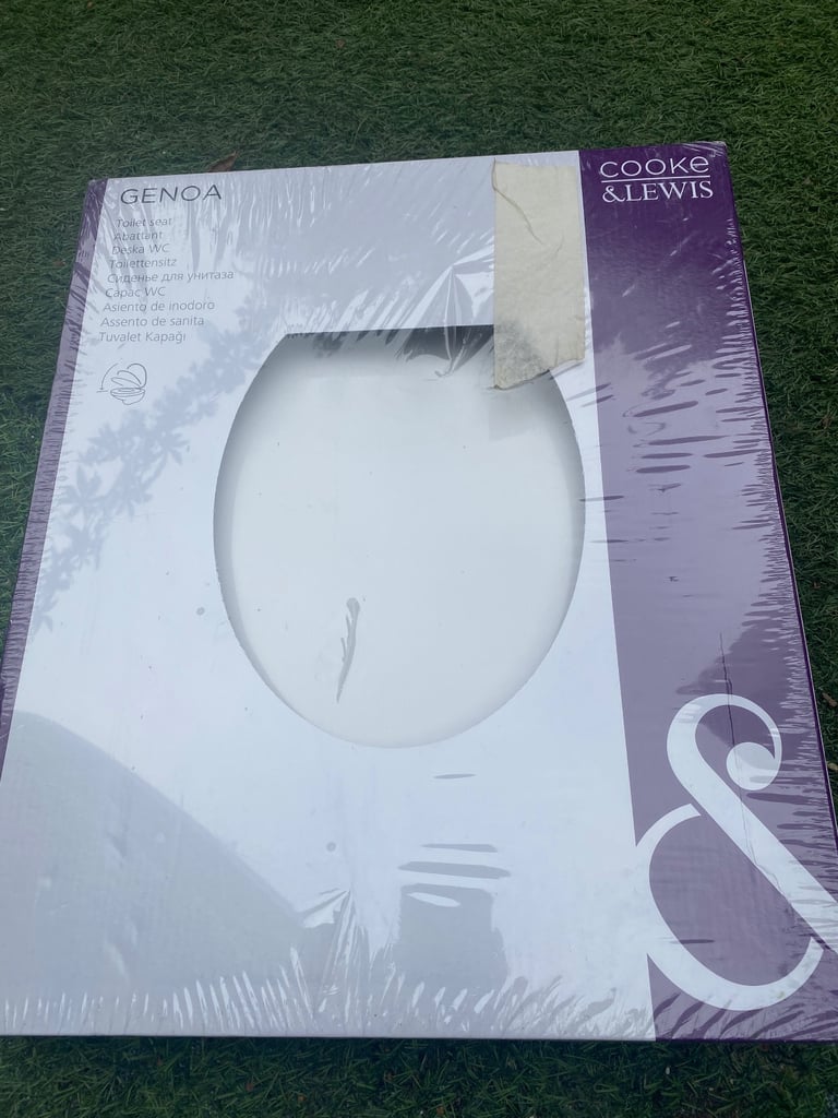 Cooke&Lewis slow closing toilet seat white