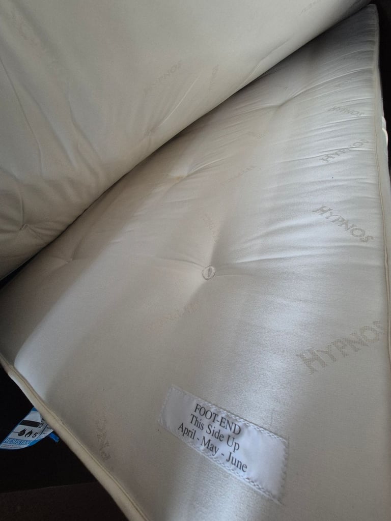 Hypnos Single Mattress + Divan base