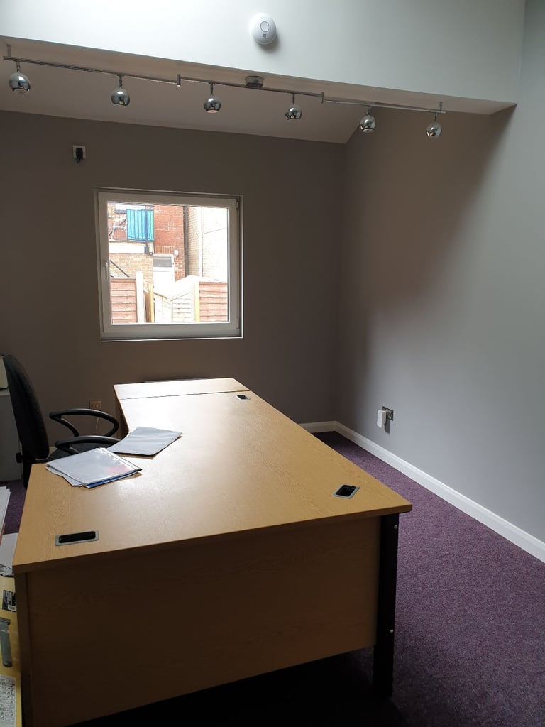 Two Studios/offices to rent  central Fareham 
