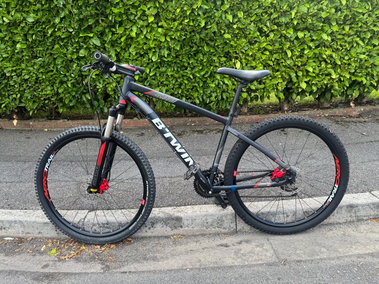 B-twin rockrider 540 medium frame 27.5 mountain bike 